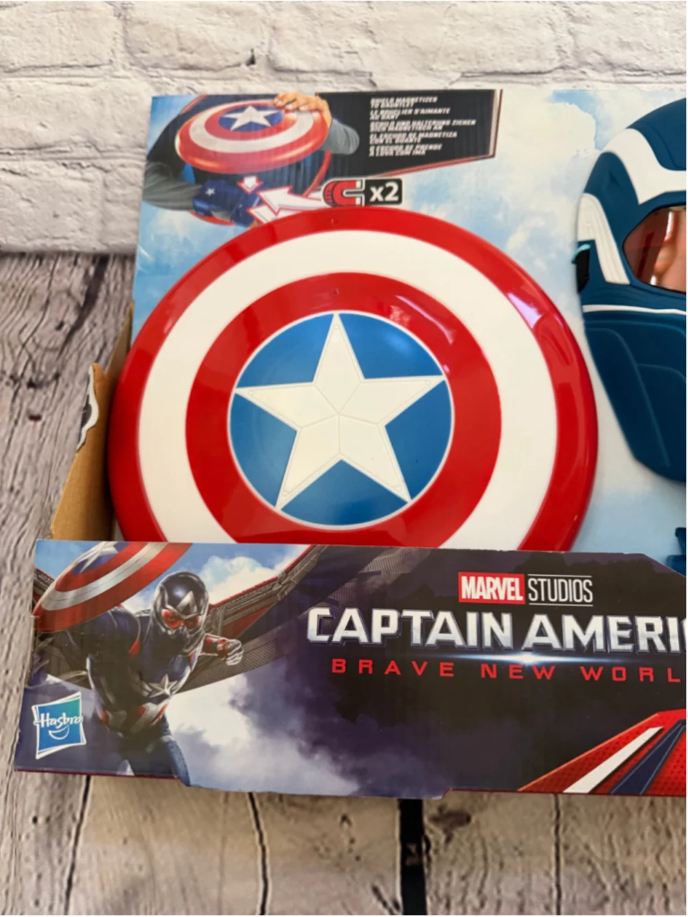 NEW Hasbro Captain America Brave New World Costume One Size Blue Red